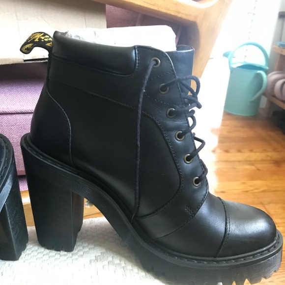 Dr.Martens Averil ankle boot - Picture 5 of 16